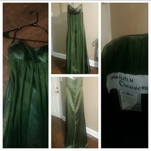 Jim Hjelm Occasions Green Satin gown